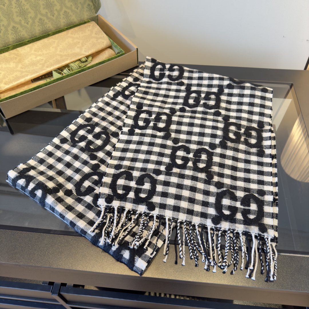 Gucci Black & White Check Scarf
